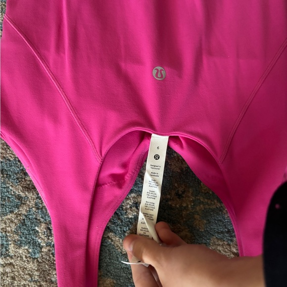 EUC Lululemon Sonic Pink Align Onesie Size 6, 8” Inseam & Built in Padded Bra - Picture 5 of 5